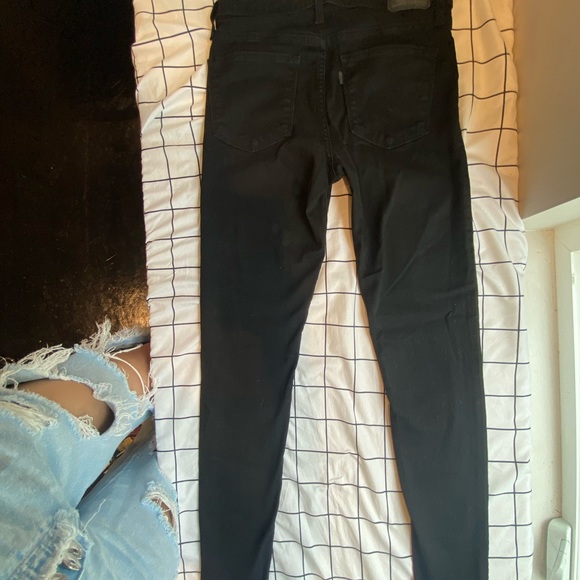 Black Levis Skinny Jeans - Picture 2 of 2